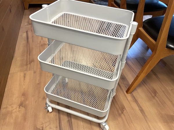 ニトリのスチールワゴン